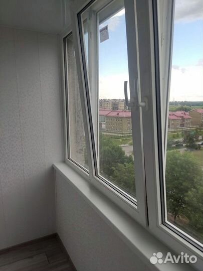 Остекление балконов под ключ