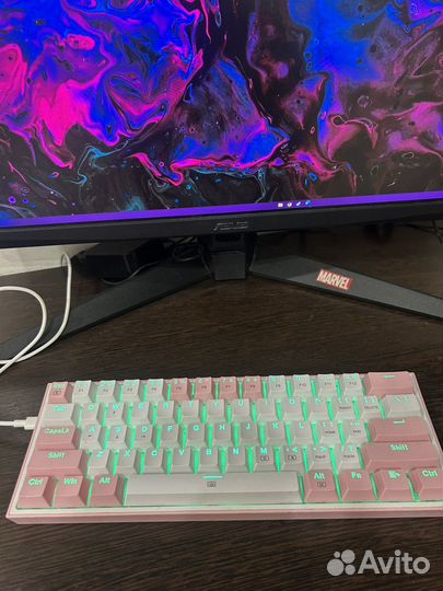 Игровой пк с монитором и клавиатурой