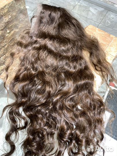 Парик из неокрашенных волос кудри 60/65 см