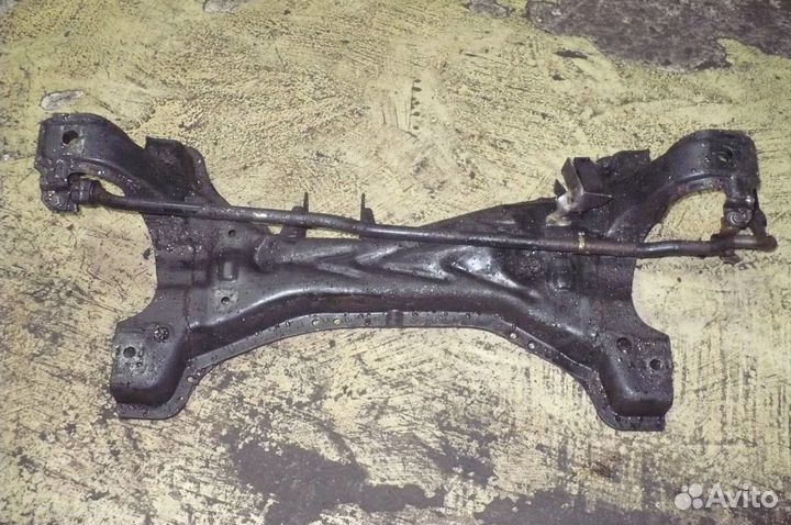 Подрамник передний Фольксваген Шаран 1996 2010