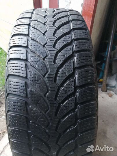 Bridgestone Blizzak LM-32 205/55 R16