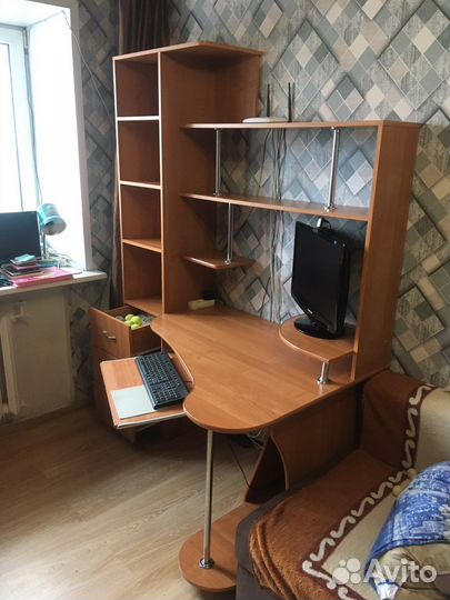 Компьютерный стол