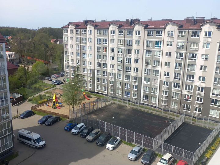 2-к. квартира, 57 м², 8/8 эт.