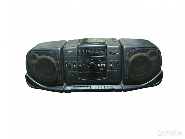 Магнитола винтаж Sanyo M-944SR