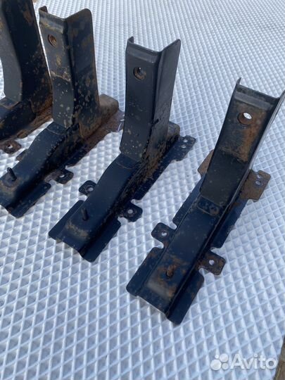 Кронштейн заднего бампера mitsubishi carisma