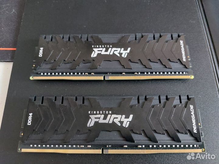 Kingston fury Renegade (KF432C16RB1/16) 16 гб