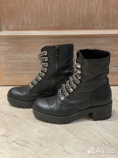 Ботинки женские 36 размер