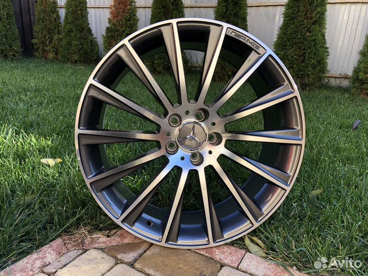 Эффектные и стильные Диски AMG R18 Арт 866