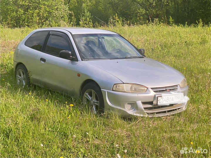 Mitsubishi colt в разборе