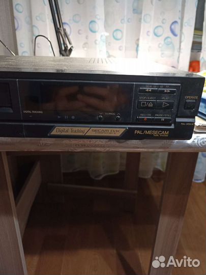 Видеомагнитофон jvc