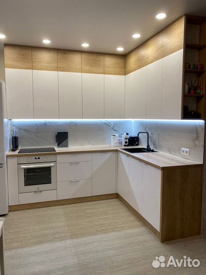 Угловой кухонный гарнитур