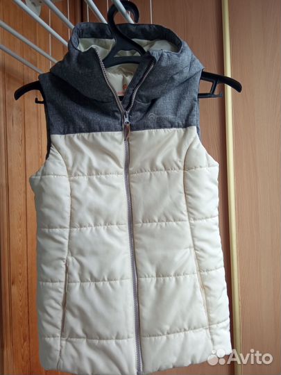 Продам жилетку на девочку