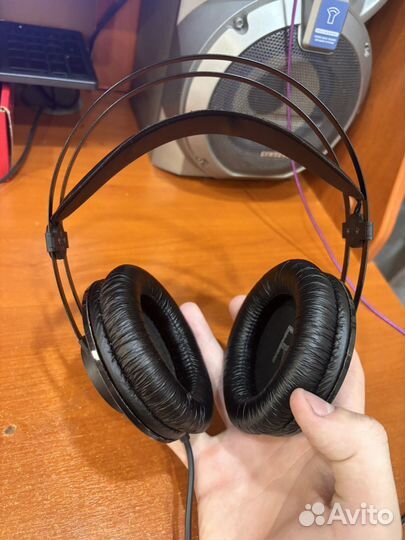 Наушники AKG K52