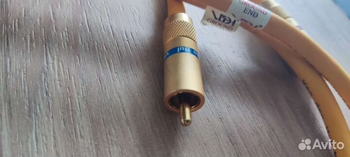 Van den Hul The D-102 III 3T Hybrid