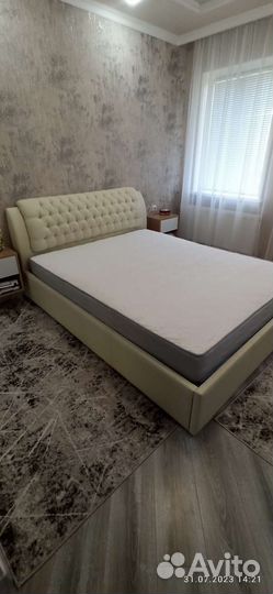 Кровать двухспальная с матрасом бу 160 200