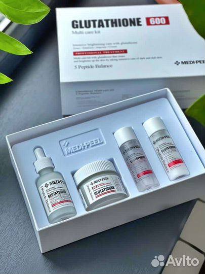 Набор осветляющих средств с глутатионом Medi-Peel