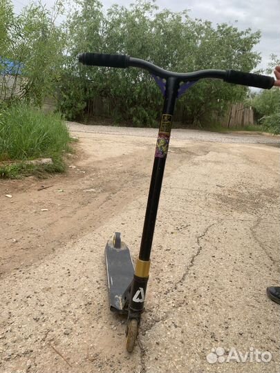 Самокат трюковой