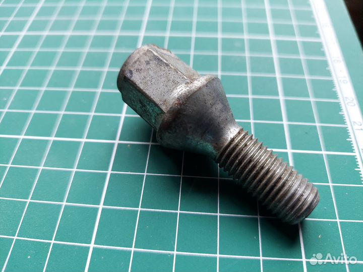 Болт колесный M12x1.5 Renault, Mini, BMW оригинал