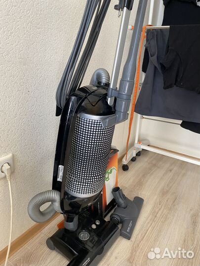 Пылесос Bork V704