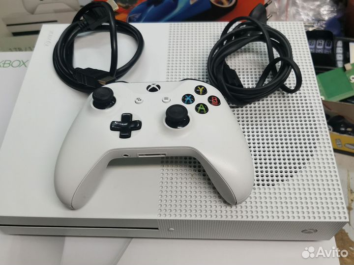 Xbox one S+400 игр