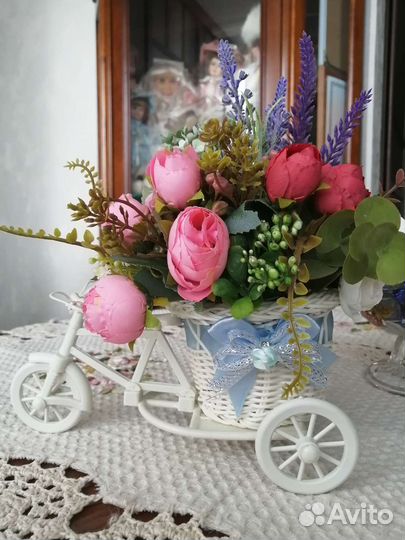 Велосипед и цветы (композиция)