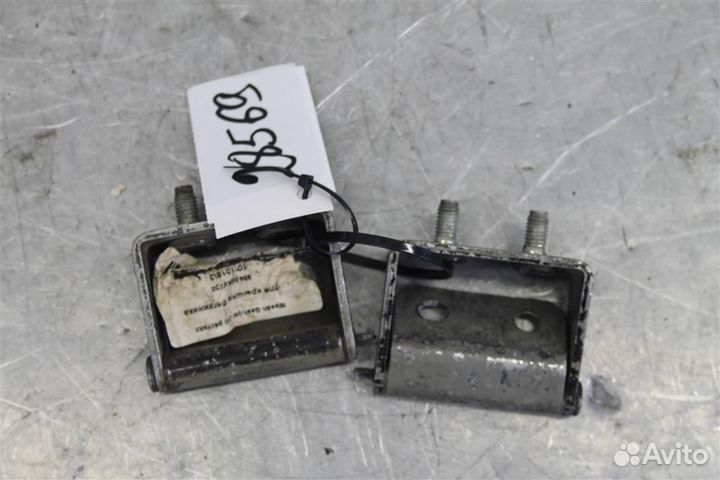 Петли крышки багажника Nissan Qashqai J10