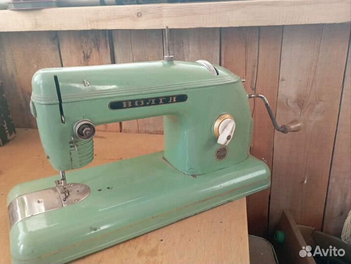 Швейная машина Волга