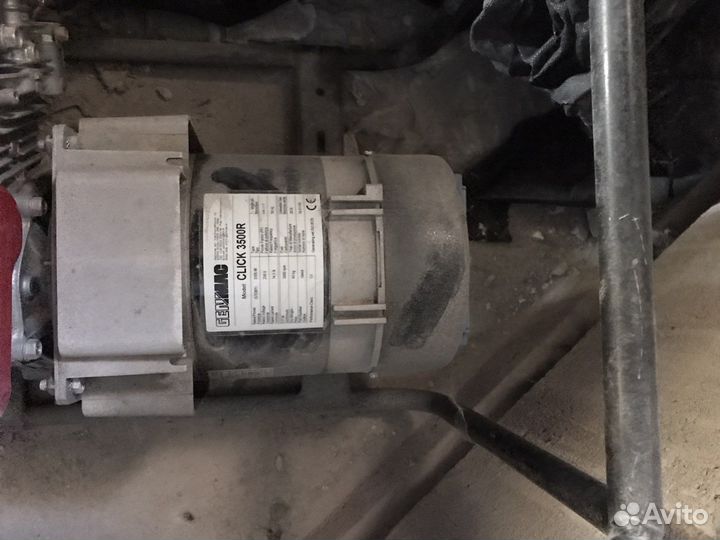 Генератор бензиновый genmac 3,5квт почти новый