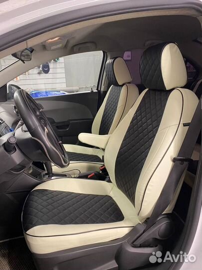 Чехлы экокожа Ромб на Renault Sandero 2 Stepway