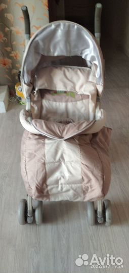 Прогулочная коляска
