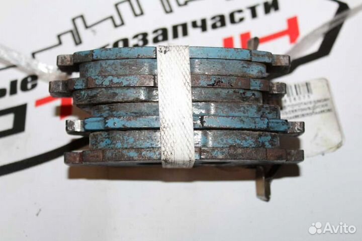 Колодки тормозные toyota. ipsum isis noah previa v