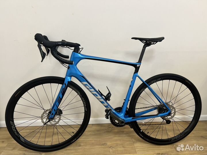 Шоссейный велосипед Giant Defy Advanced 3