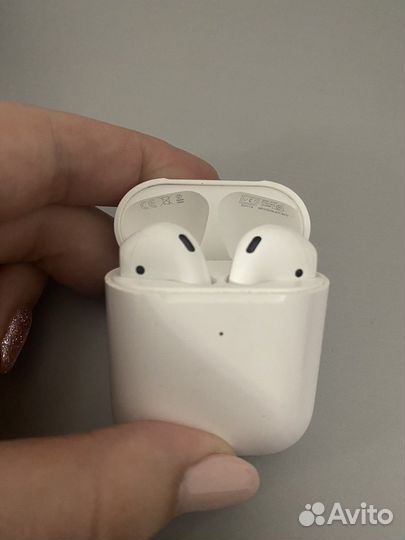 Кейс с наушниками Airpods 2 (не оригинал)