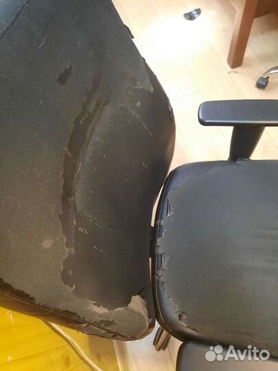 Компьютерное кресло руководителя