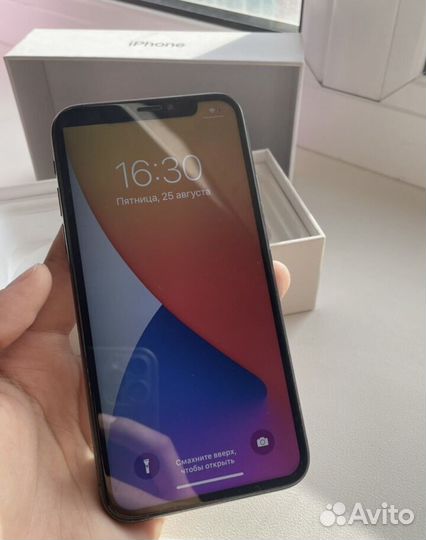iPhone X, 64 ГБ