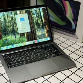 Macbook pro 13 2020 m1 8/256 коробка документы