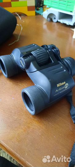 Бинокль Nikon Action EX