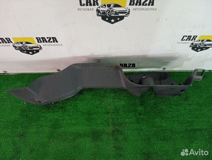 Обшивка багажника задняя правая R Renault Megane