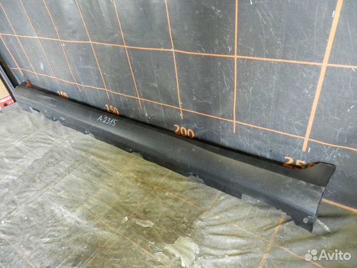 Накладка порога левая - Mercedes-Benz GLC