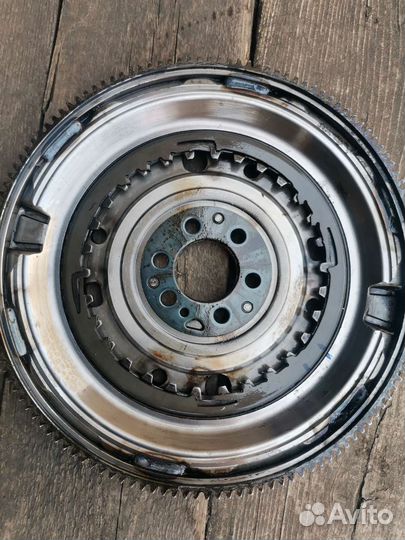 Маховик skoda yeti 1.2,tsi