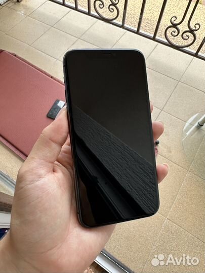 iPhone 11 Pro, 64 ГБ