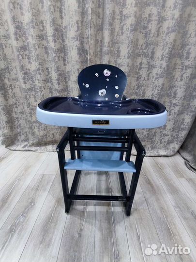 Кормильный столик