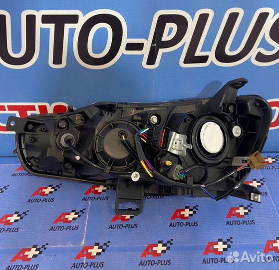 Фара Mitsubishi Lancer 07-17