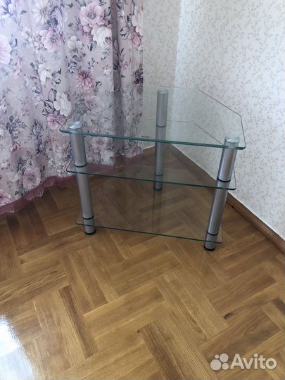 Стеклянная тумба