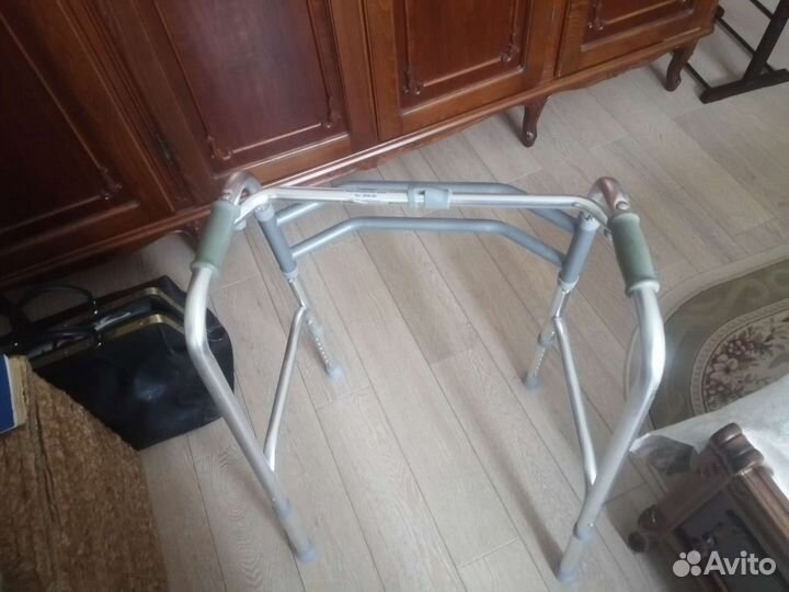 Ходунки для взрослых BronigenBrw-300