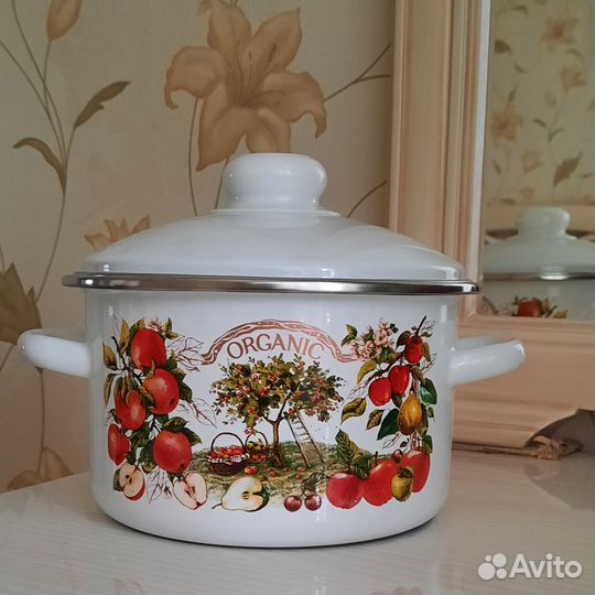 Кастрюля 2 л эмаль