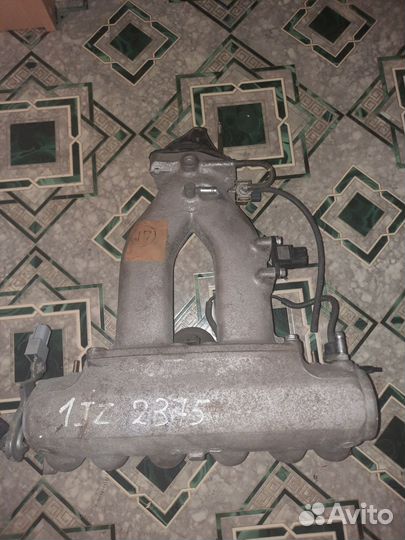 Впускной колектор