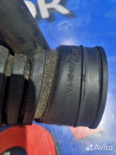 Патрубок воздушного фильтра Mercedes