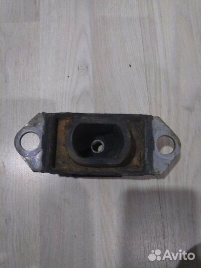 Опора двигателя двс Кронштейн Renault fluence