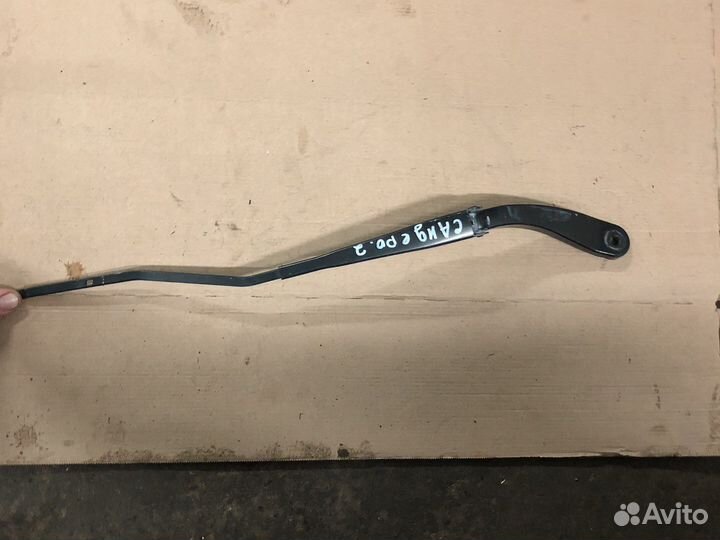 Renault sandero 2 поводок щёток